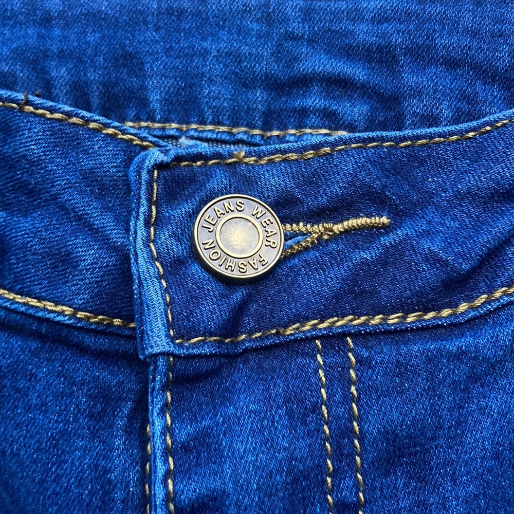 NWT Fashion Jeans with ripped/frayed holes sz. 14 - Picture 3 of 6